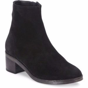 VINCE. Ruth Flat stacked heel booties suede in black - 8.5